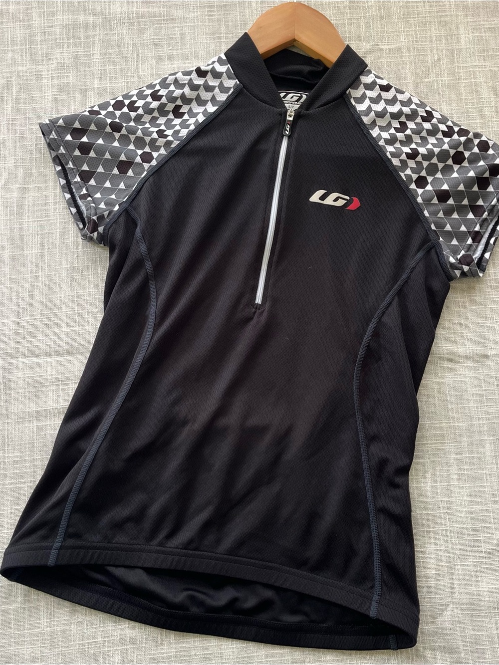 Louis Garneau Women's Black Cycling Jersey with Geometric Sleeve Accents